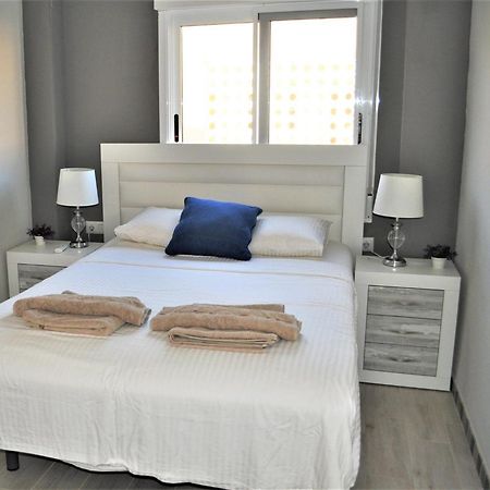 Three Bedroom Top Apartment By The Beach 산타 폴라 외부 사진