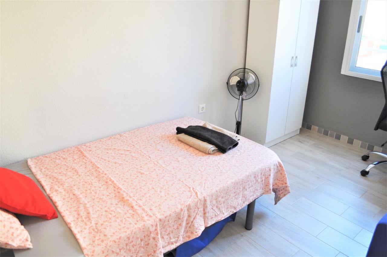 Three Bedroom Top Apartment By The Beach 산타 폴라 외부 사진